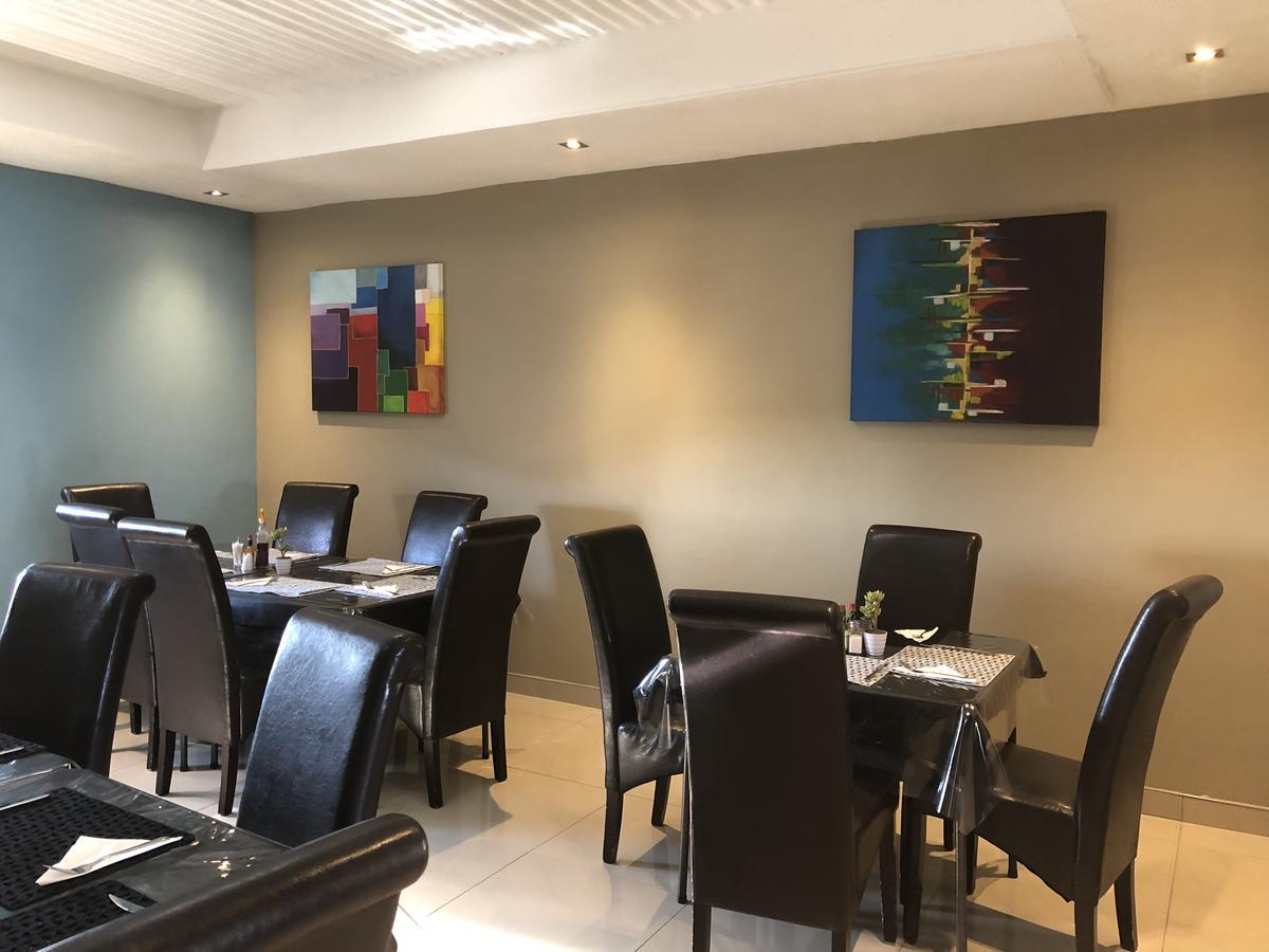 City Lodge Etosha Omuthiya Εξωτερικό φωτογραφία