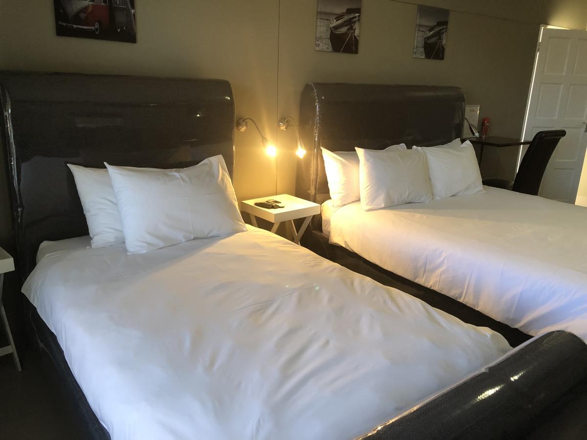 City Lodge Etosha Omuthiya Εξωτερικό φωτογραφία