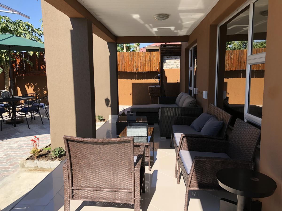 City Lodge Etosha Omuthiya Εξωτερικό φωτογραφία