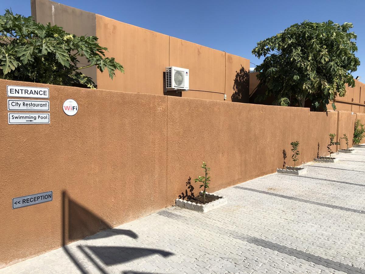 City Lodge Etosha Omuthiya Εξωτερικό φωτογραφία