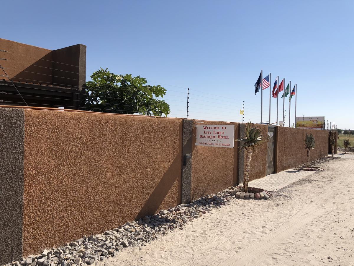 City Lodge Etosha Omuthiya Εξωτερικό φωτογραφία