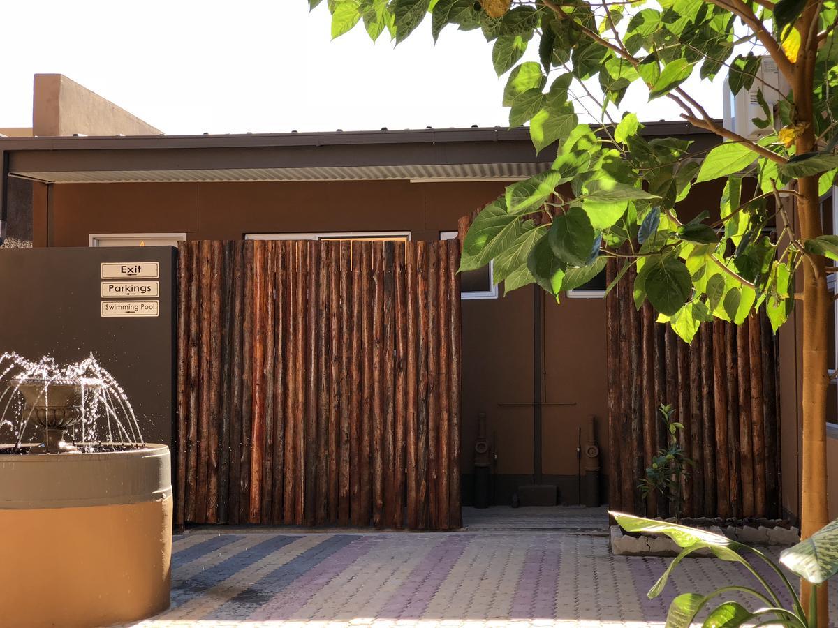 City Lodge Etosha Omuthiya Εξωτερικό φωτογραφία