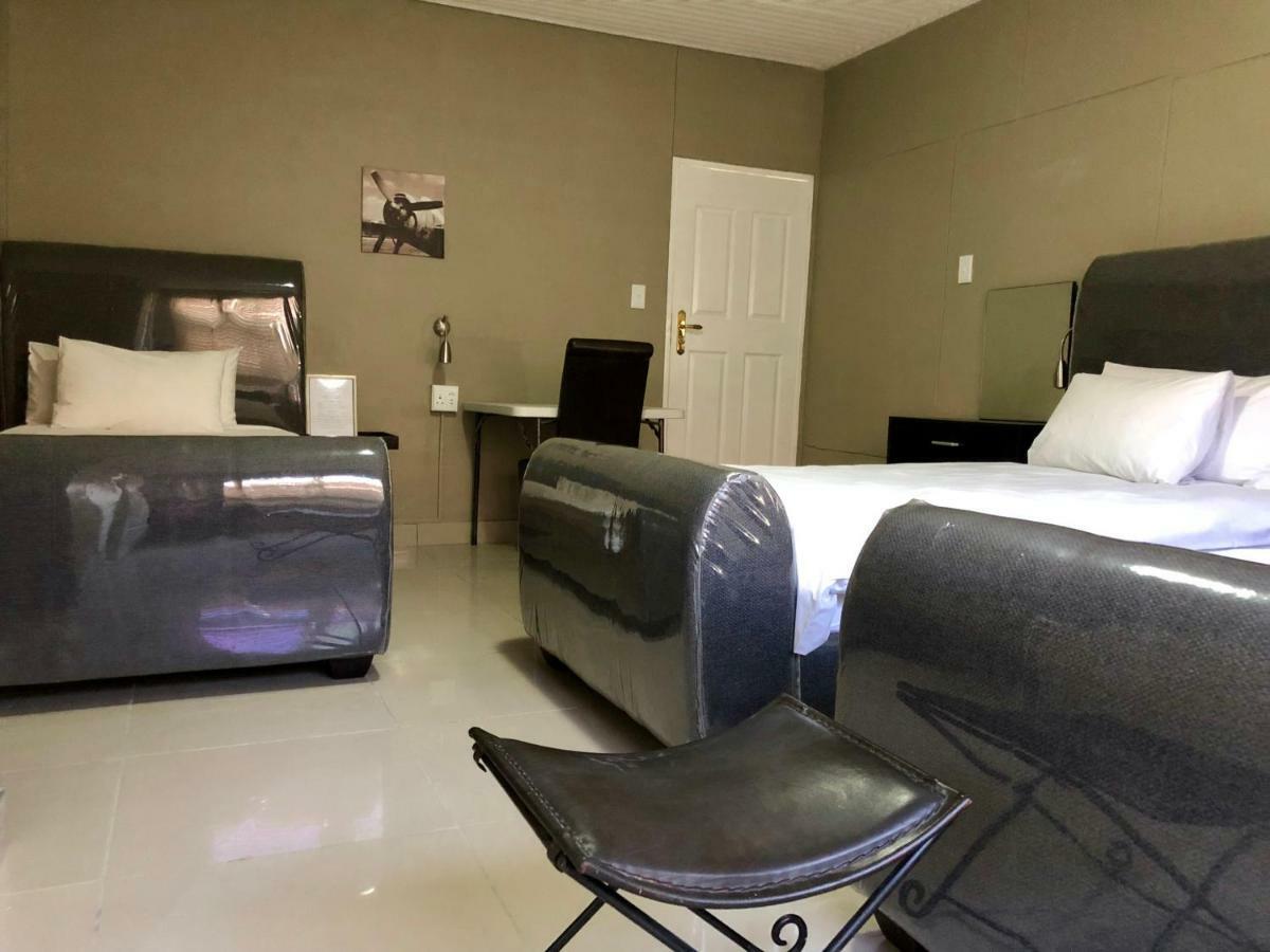 City Lodge Etosha Omuthiya Εξωτερικό φωτογραφία